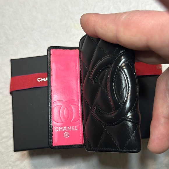 Chanel Cambon 6 ring key case w/ Box & ribbon - Picture 6 of 12